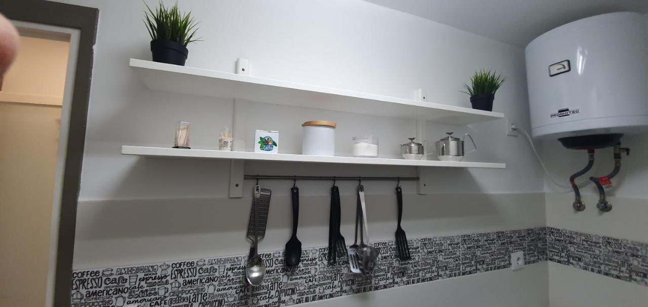 APARTAMENTS B O D CoLLBLANC L'Hospitalet de Llobregat Exterior foto