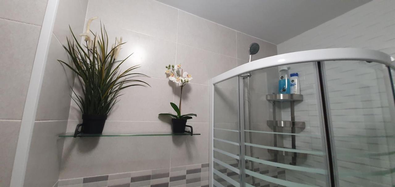 APARTAMENTS B O D CoLLBLANC L'Hospitalet de Llobregat Exterior foto